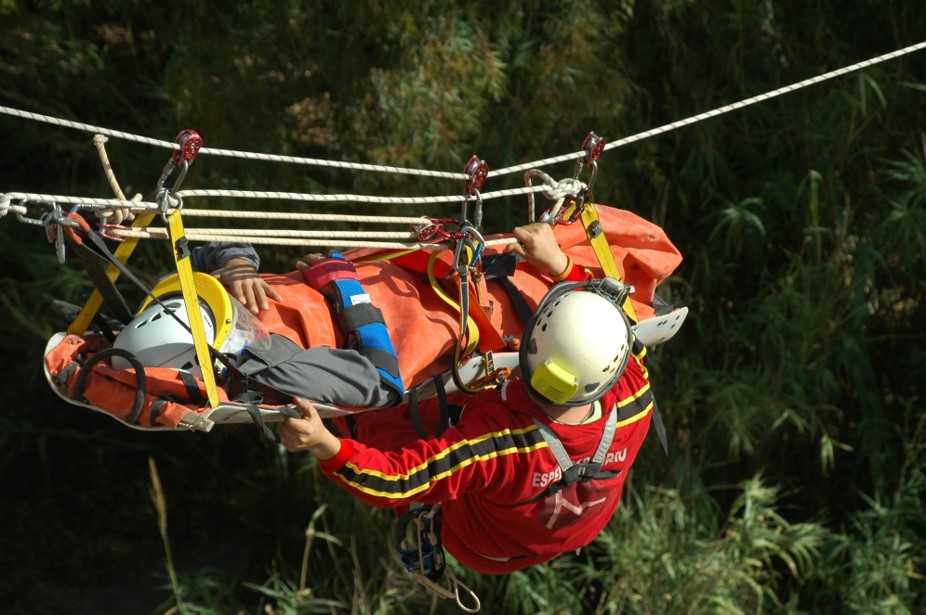⚙️ Sistemas de rescate y evacuación